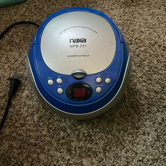 cd player - Picture 1 of 1